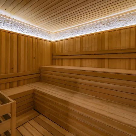 Suum & - Adult Only *